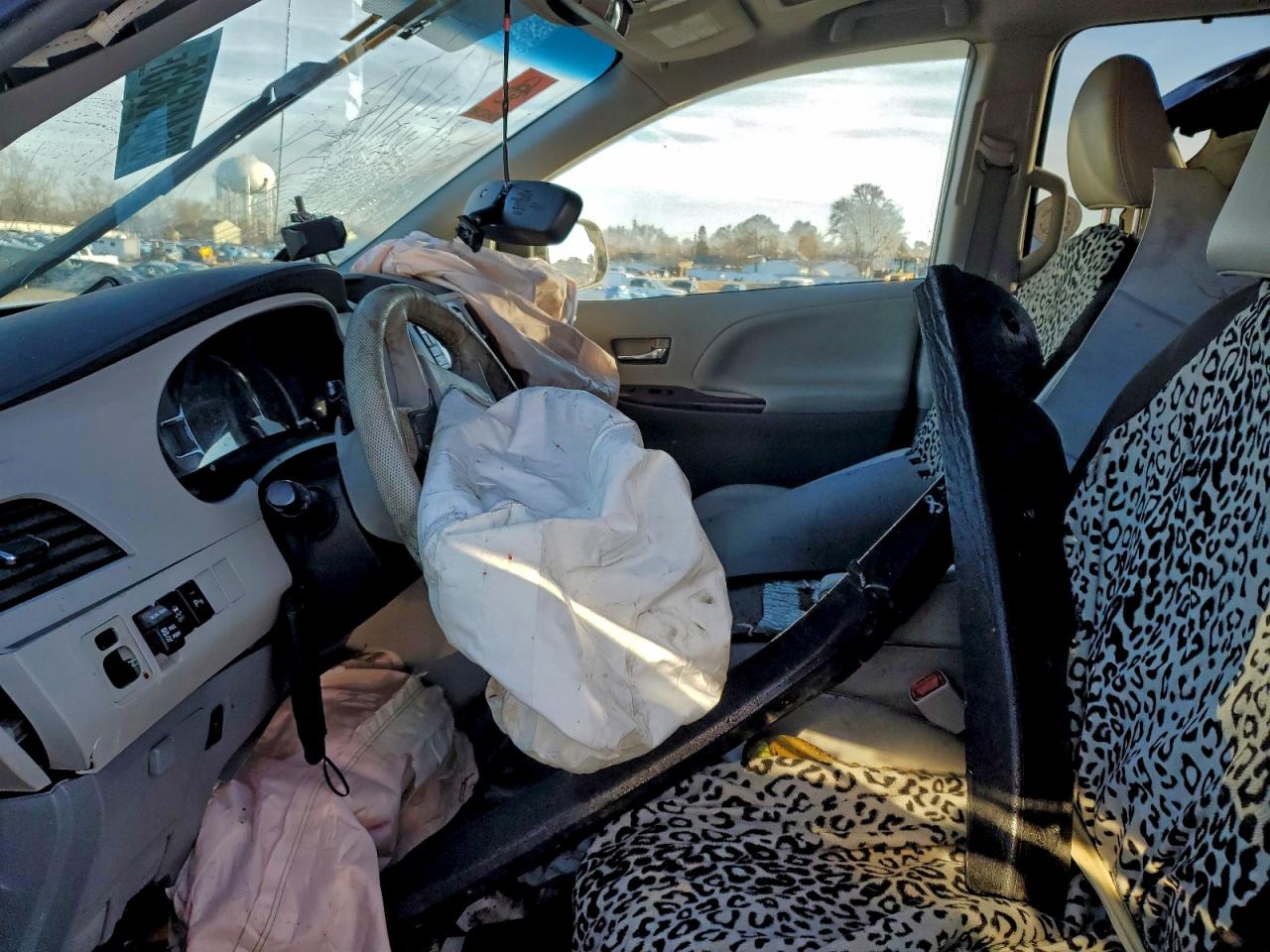 2014 Toyota Sienna Xle VIN: 5TDDK3DC2ES084862 Lot: 95441365