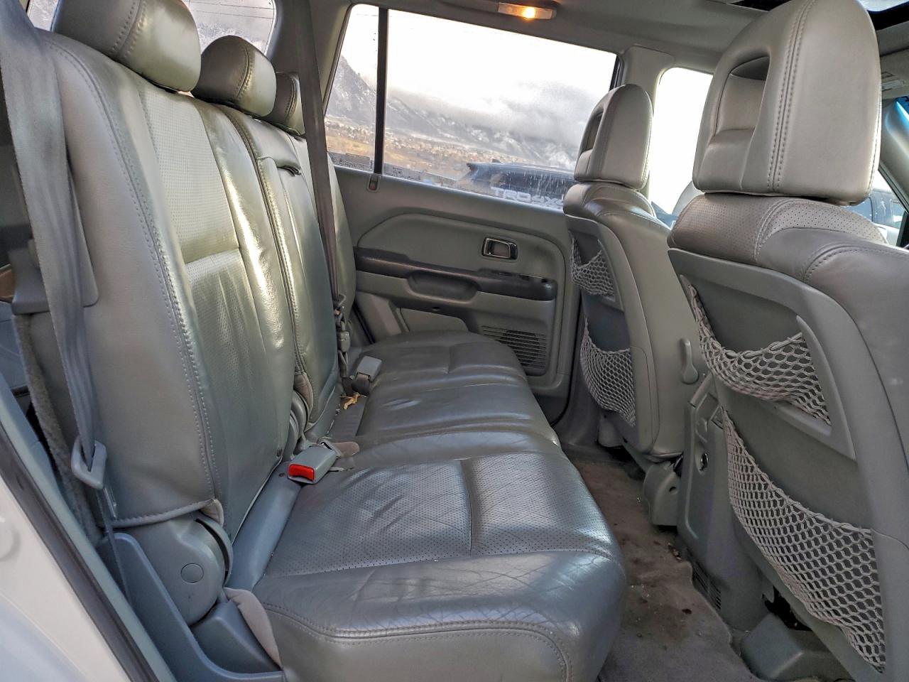 2005 Honda Pilot Exl VIN: 5FNYF18505B001049 Lot: 94721125