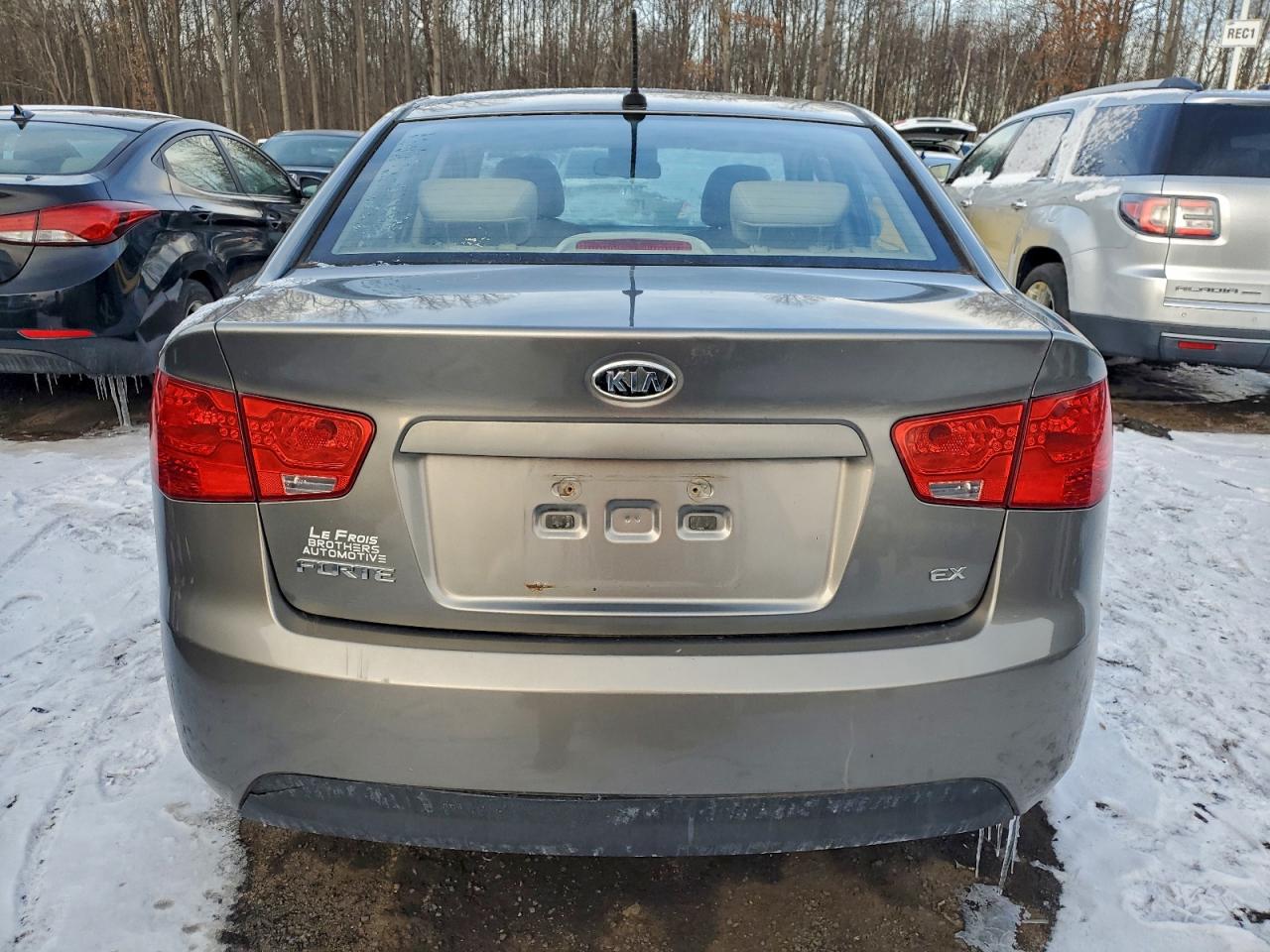 2010 Kia Forte Ex VIN: KNAFU4A25A5092598 Lot: 96377905