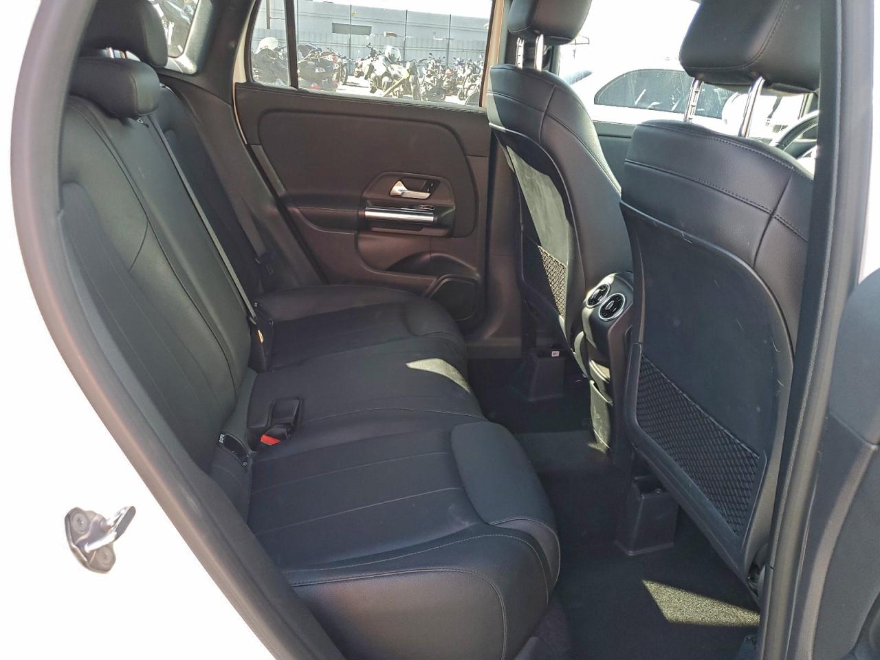 Фото: W1N4N4GB5MJ166752