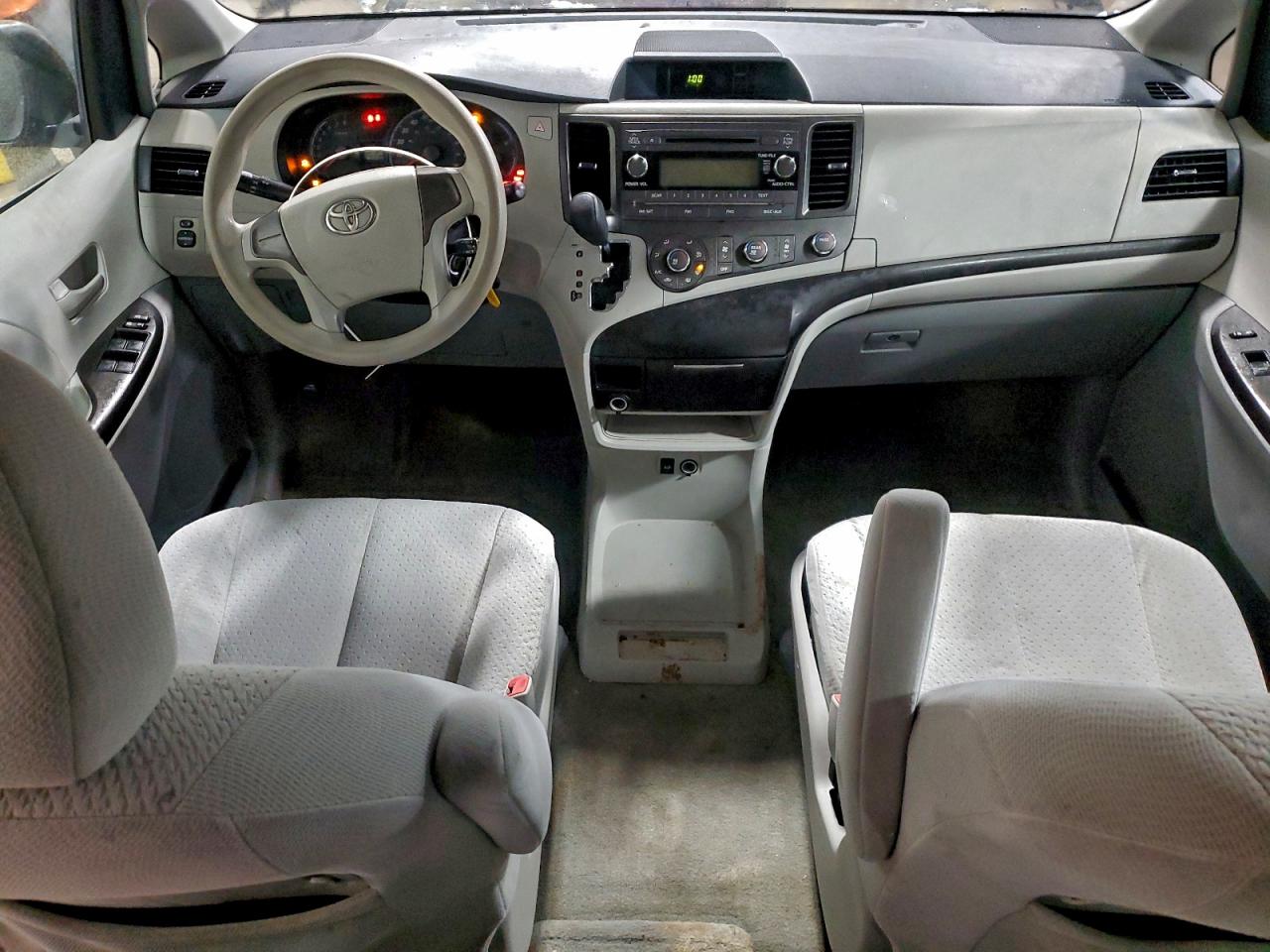 2012 Toyota Sienna Base VIN: 5TDKA3DCXCS013822 Lot: 95507045