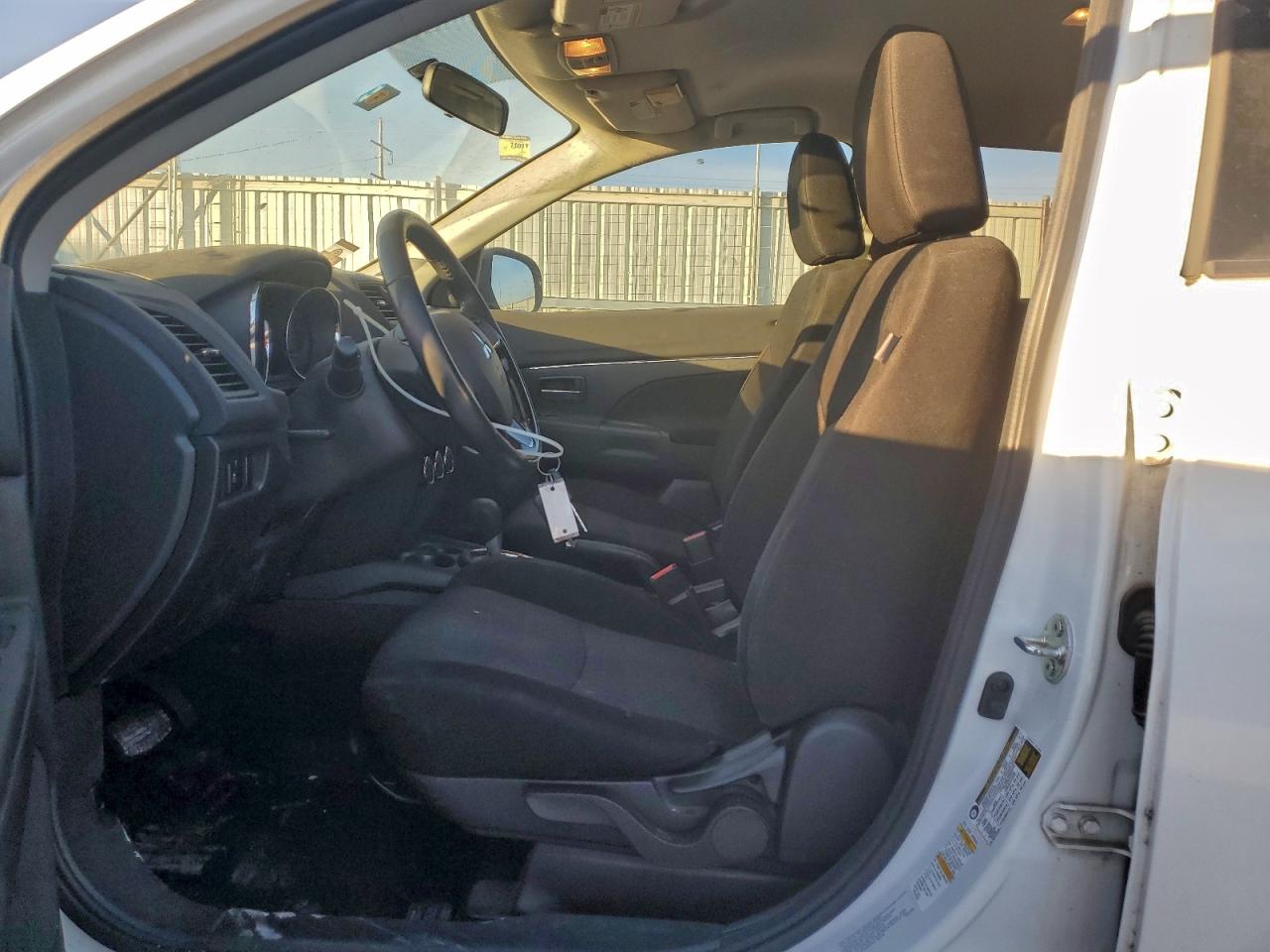 2017 Mitsubishi Outlander Sport Es VIN: JA4AP3AU8HZ008125 Lot: 96711485