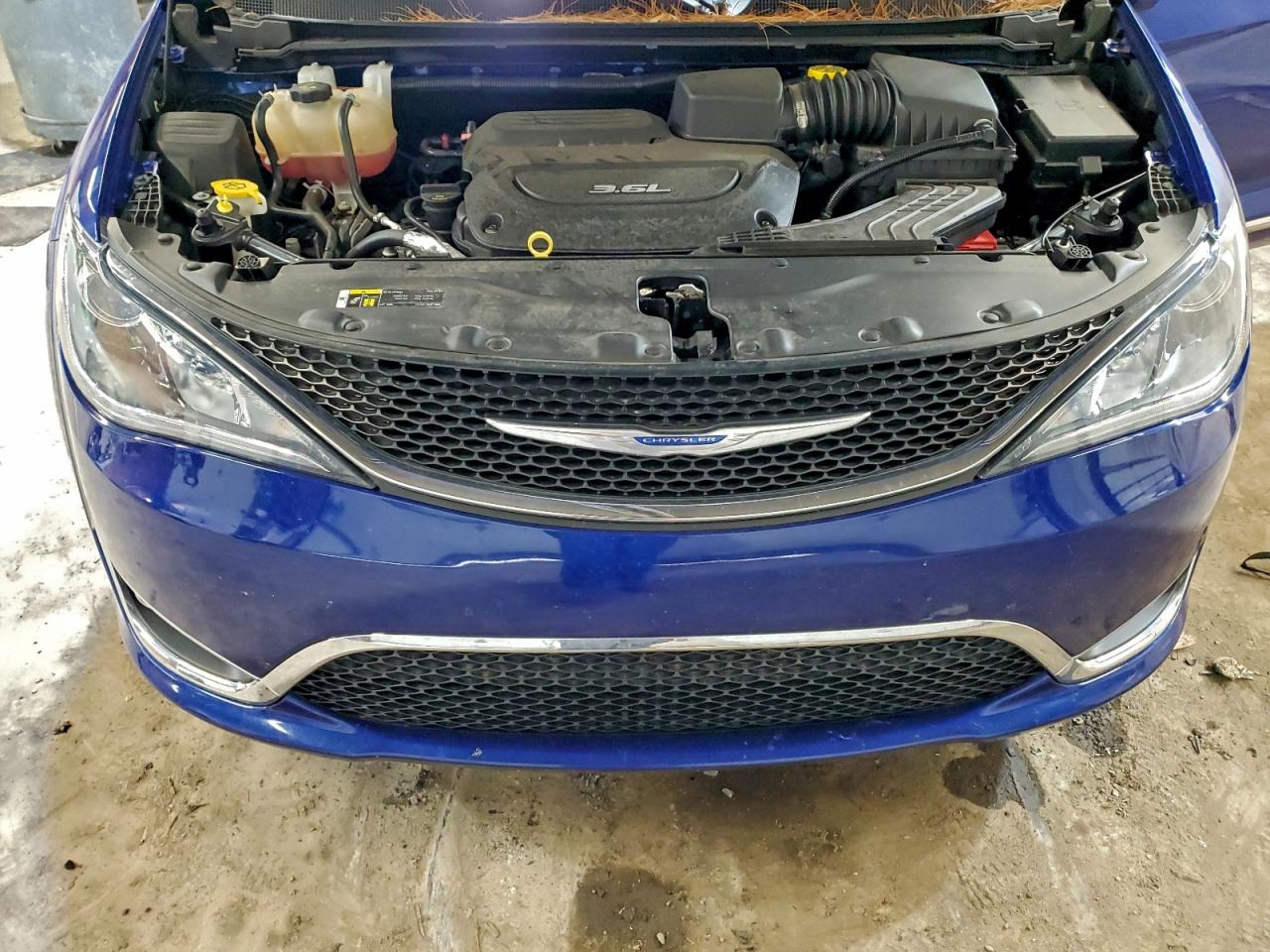 2018 Chrysler Pacifica Touring L VIN: 2C4RC1BG3JR234073 Lot: 94766545