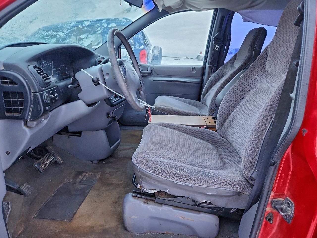 1999 Dodge Grand Caravan VIN: 2B4GP2432XR115061 Lot: 95209065