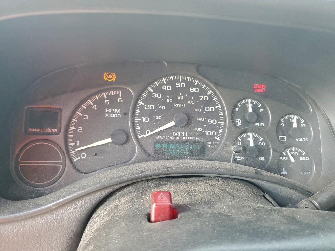 2002 Chevrolet Silverado C1500 VIN: 2GCEC19T621172556 Lot: 95393405