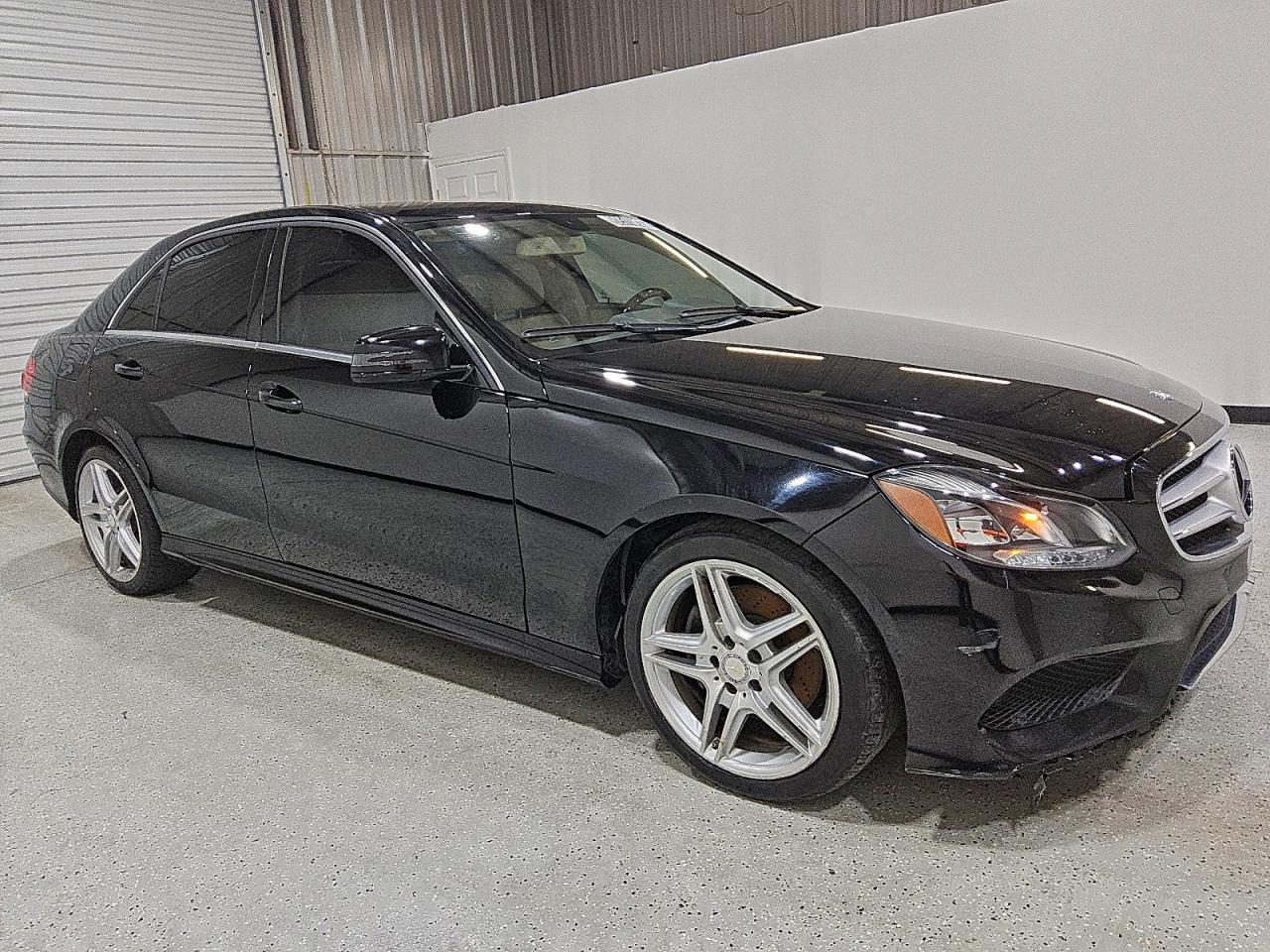 2014 Mercedes-Benz E 350 VIN: WDDHF5KB6EA885289 Lot: 92510435