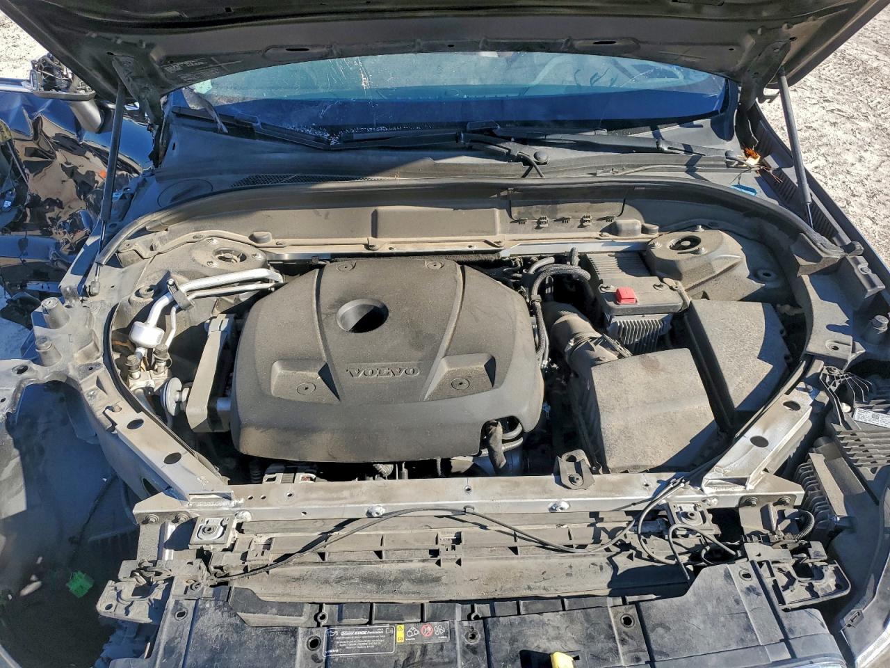 2019 Volvo Xc60 T5 Momentum VIN: LYV102DK2KB359920 Lot: 95557895