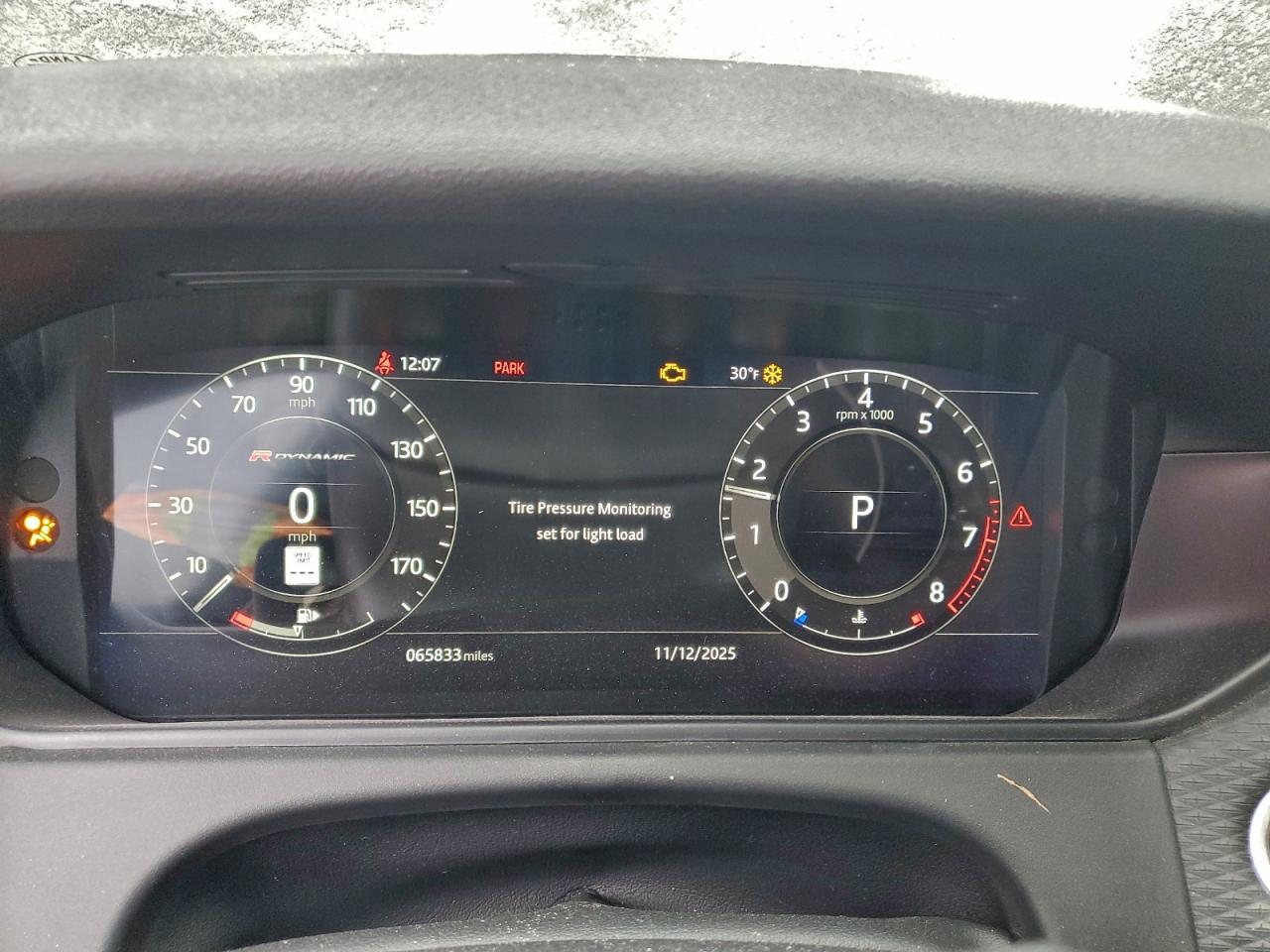 2018 Land Rover Range Rover Velar R-Dynamic Se VIN: SALYL2RV8JA730814 Lot: 96136295