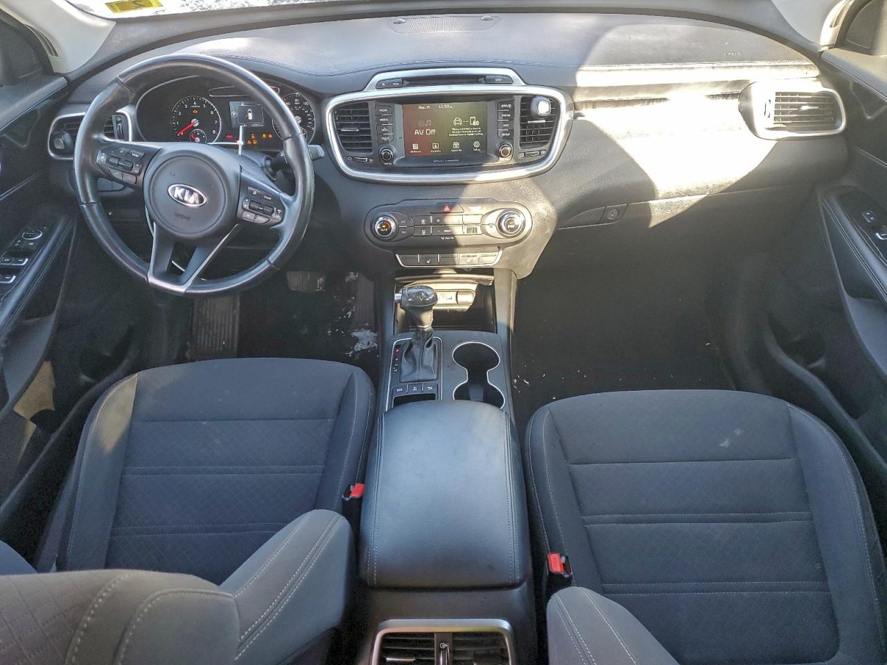 2018 Kia Sorento Lx VIN: 5XYPGDA32JG405797 Lot: 97311635