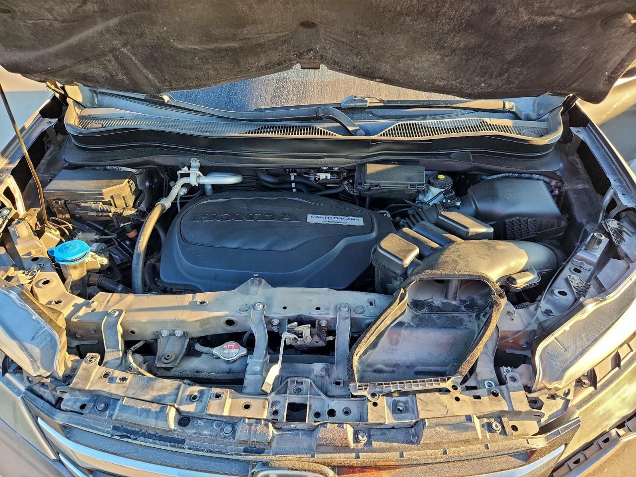 2016 Honda Pilot Touring VIN: 5FNYF6H9XGB081995 Lot: 95556015