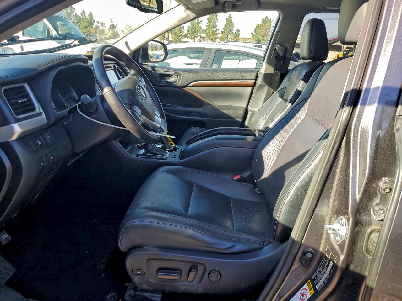 2015 Toyota Highlander Limited VIN: 5TDYKRFH0FS080078 Lot: 93999095