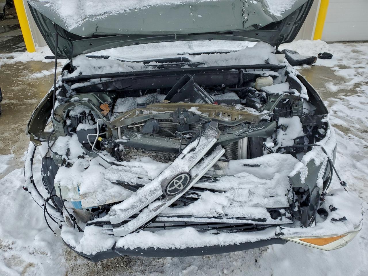 2018 Toyota Highlander Le VIN: 5TDBZRFH1JS485666 Lot: 93787925