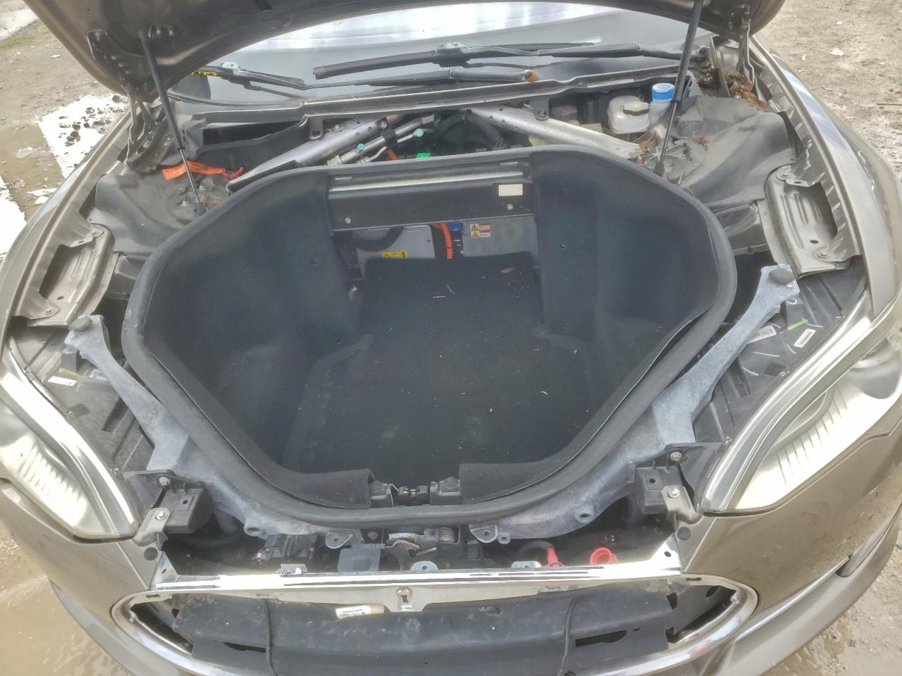 2015 Tesla Model S 70 VIN: 5YJSA1S18FF100326 Lot: 95263415