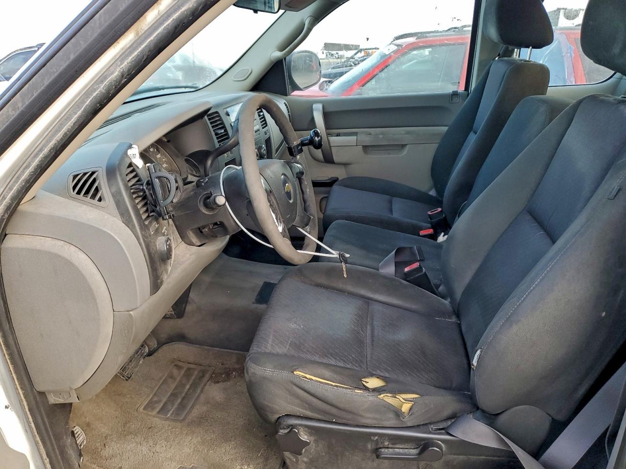 2011 Chevrolet Silverado C1500 VIN: 1GCRCPEAXBZ212458 Lot: 94702135