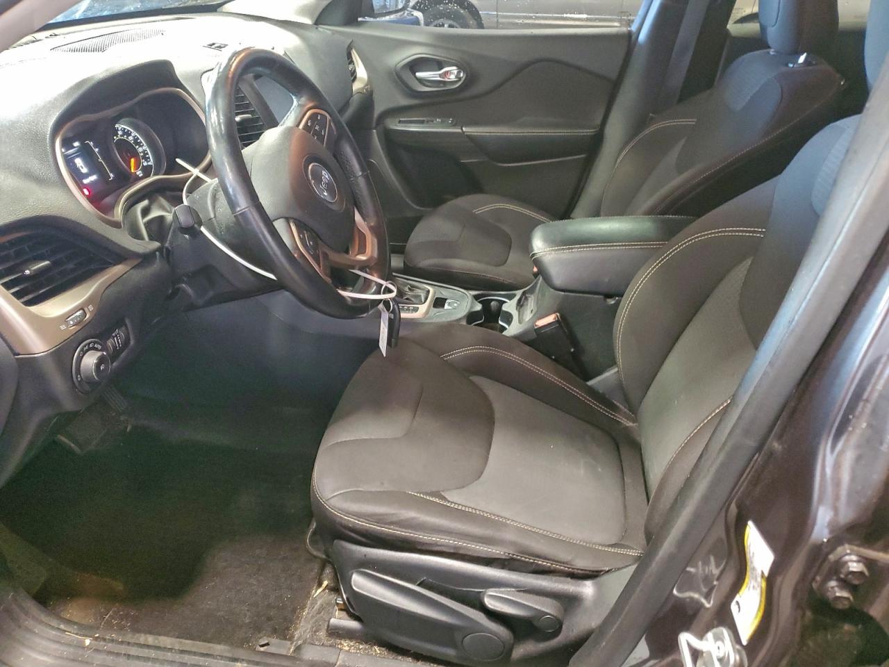 2015 Jeep Cherokee Latitude VIN: 1C4PJMCSXFW583201 Lot: 96064365