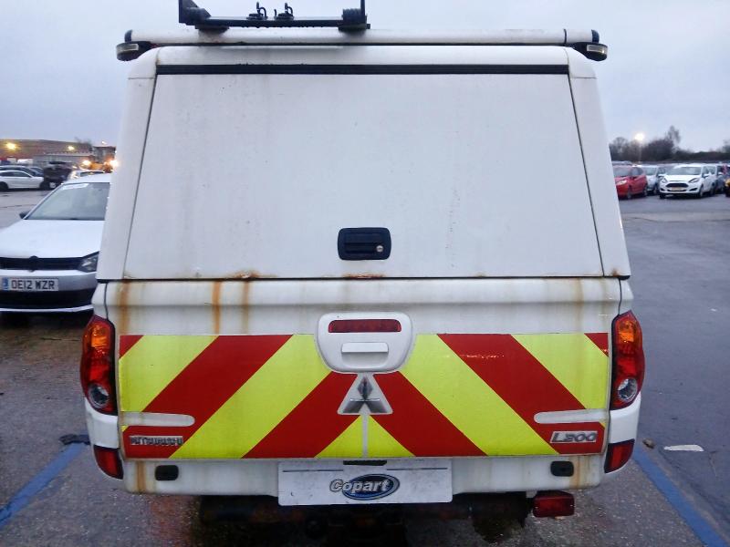 2016 MITSUBISHI L200 4LIFE CLUB CAB DI-D 