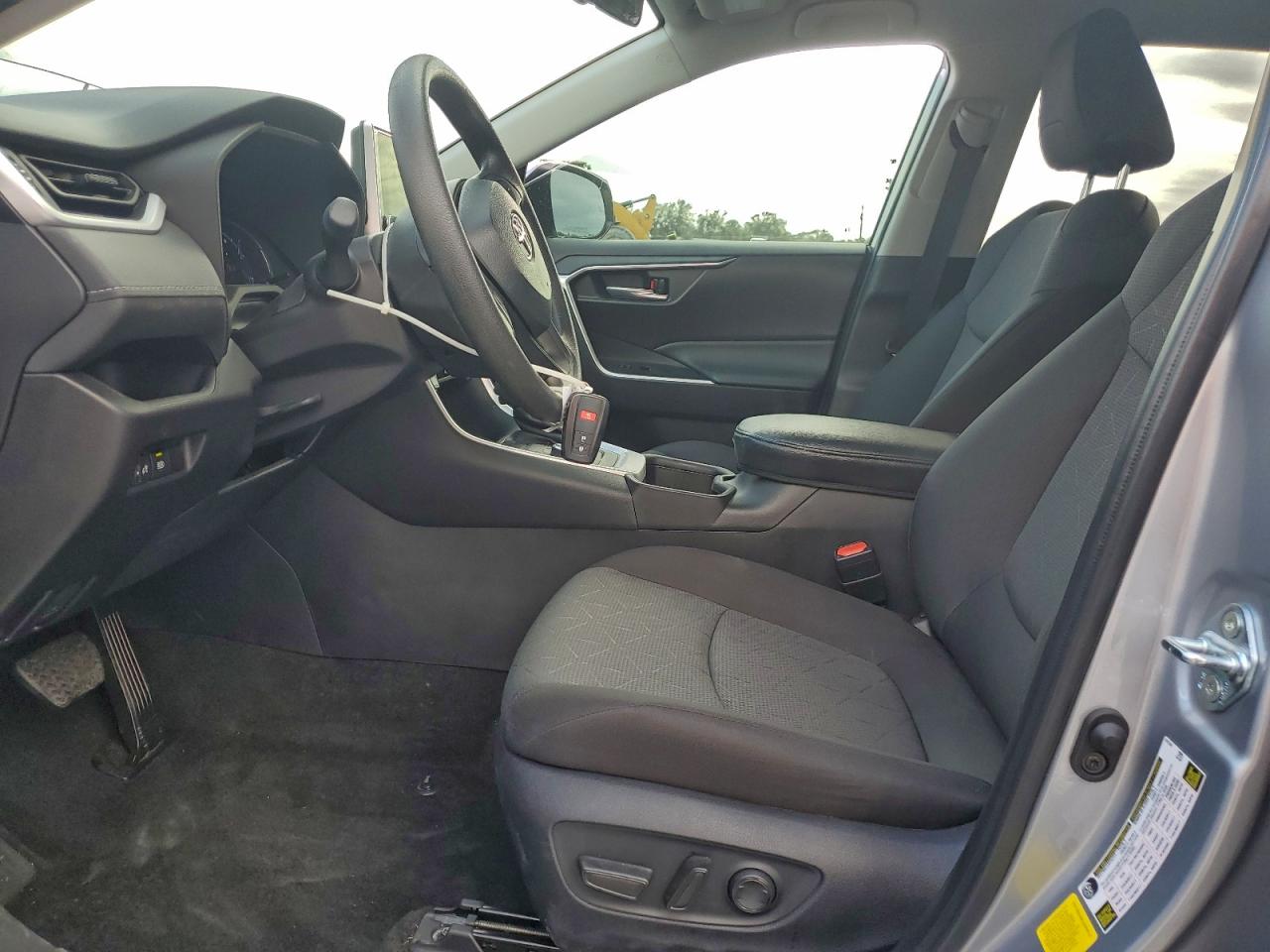 2024 Toyota Rav4 Xle VIN: 2T3RWRFV8RW251404 Lot: 96033895