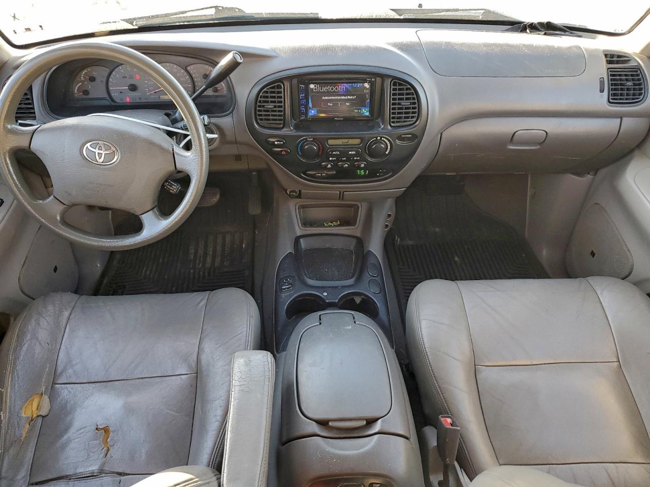 2004 Toyota Sequoia Sr5 VIN: 5TDZT34A74S230995 Lot: 91835425