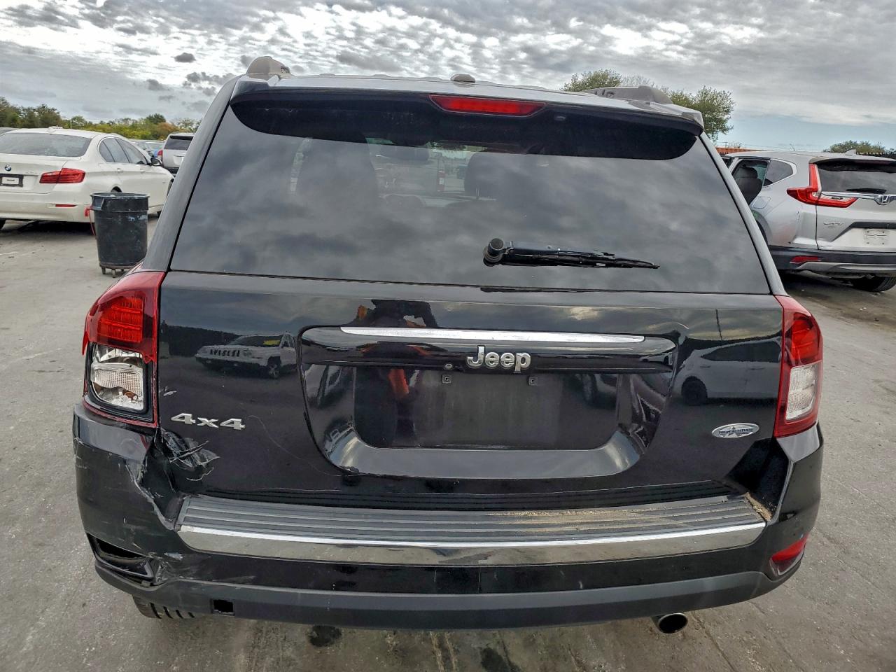 2016 Jeep Compass Latitude VIN: 1C4NJDEB2GD572257 Lot: 94686745