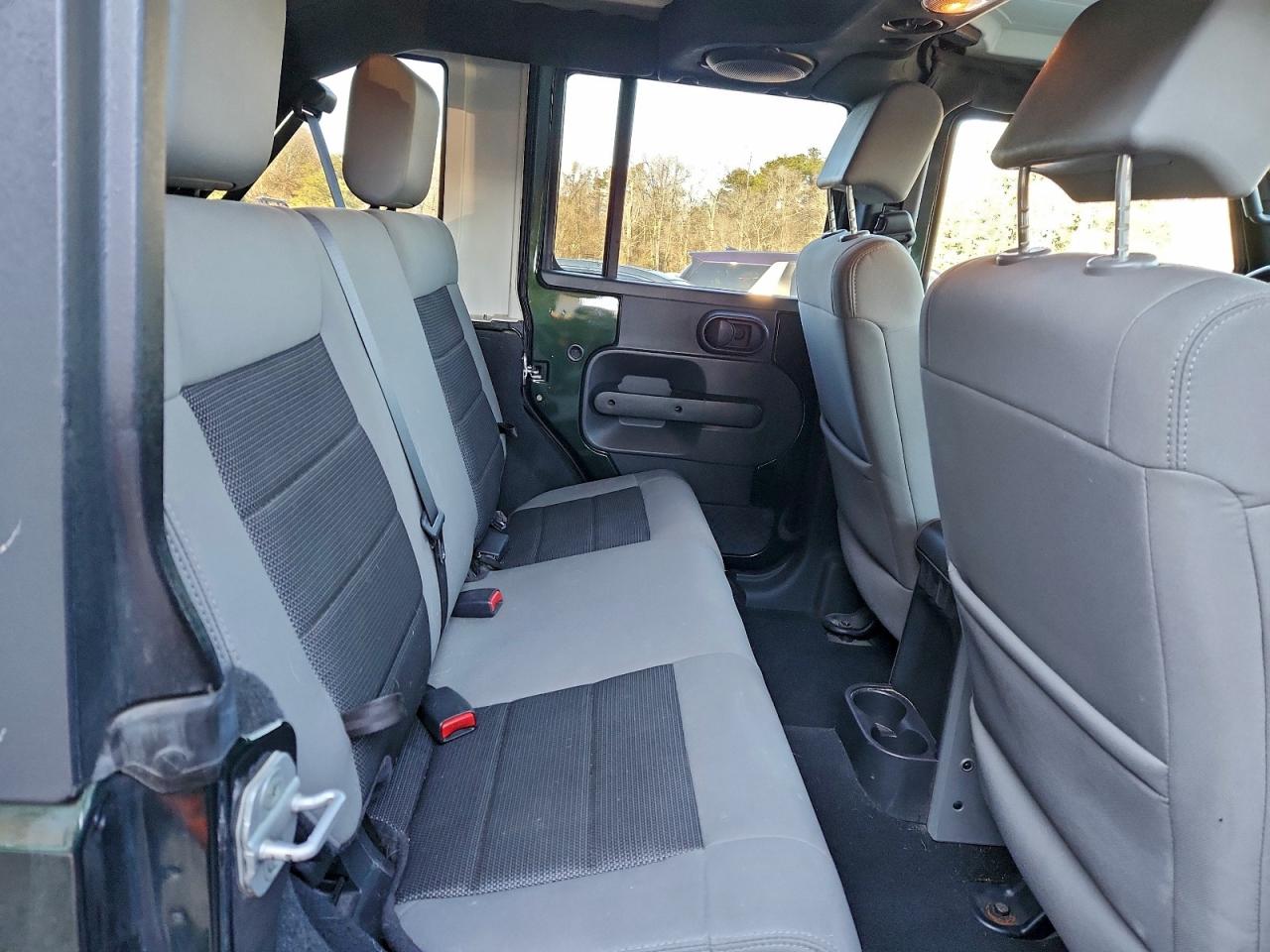 2010 Jeep Wrangler Unlimited Sahara VIN: 1J4HA5H18AL181711 Lot: 95140815