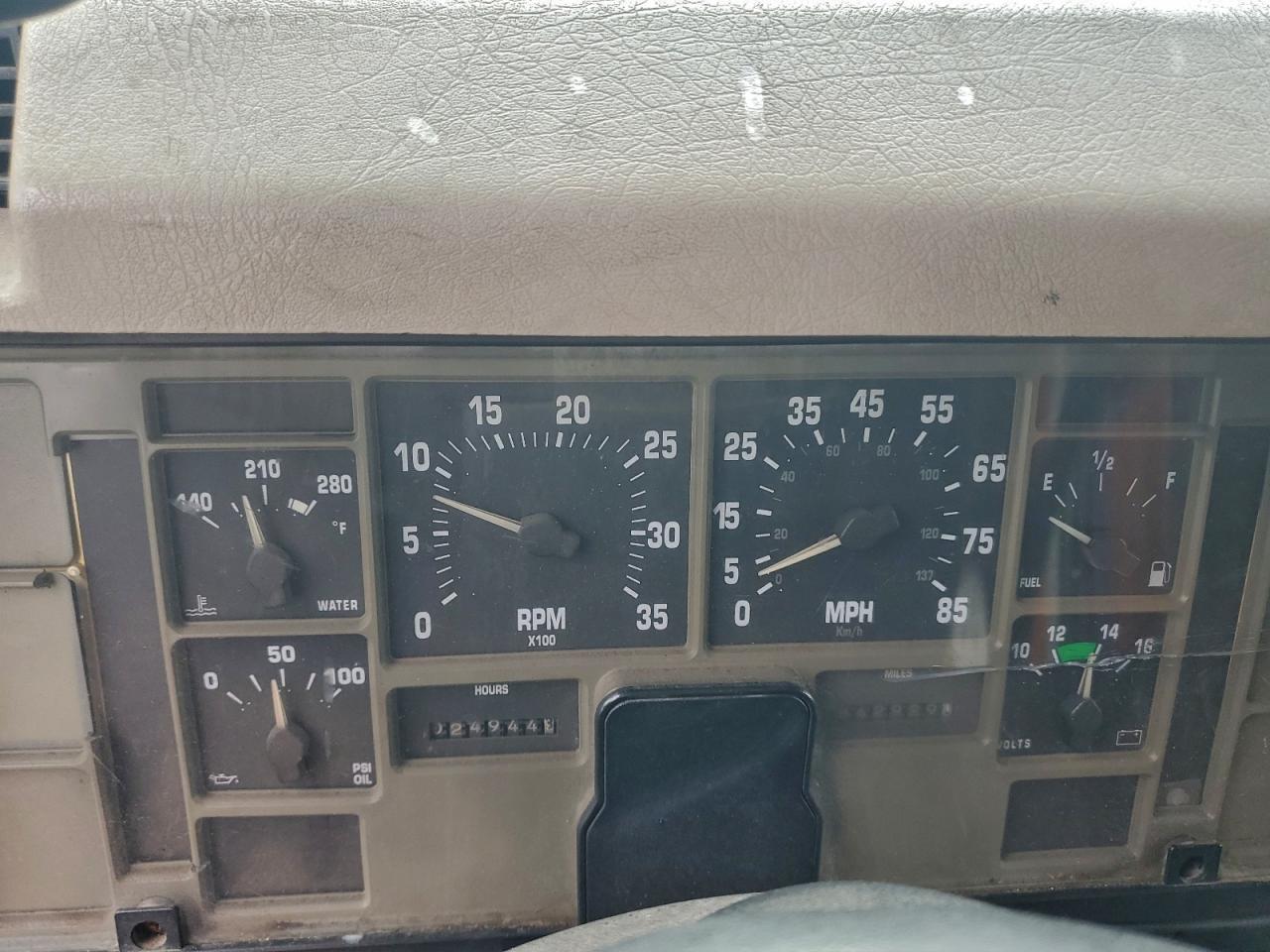 2001 International 8100 Dump Truck VIN: 1HSHCAHR41H373569 Lot: 94295675