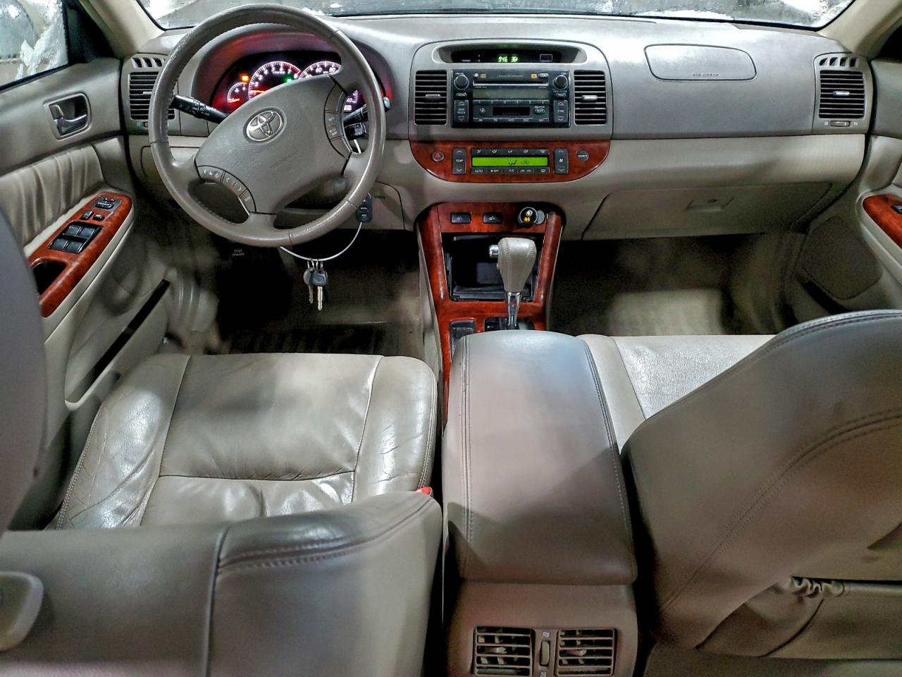 2005 Toyota Camry Le VIN: JTDBF30K950164025 Lot: 95076375