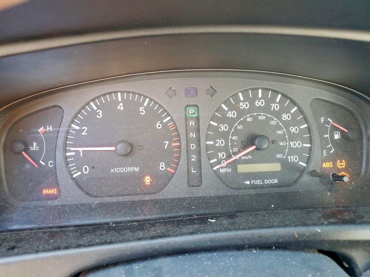 1998 Toyota Sienna Le VIN: 4T3ZF13CXWU066898 Lot: 95279375