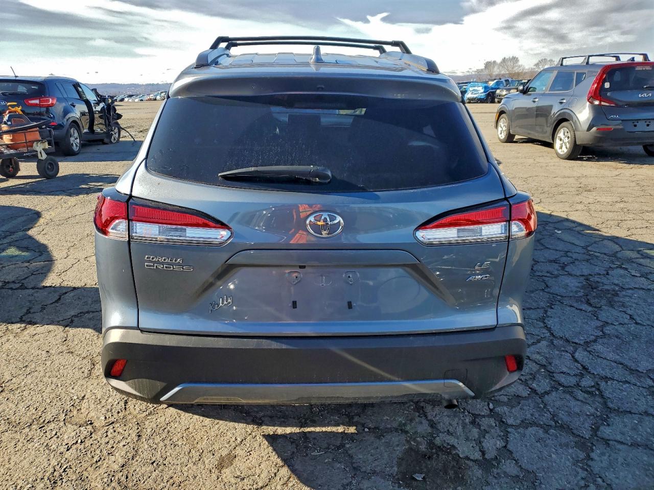 2024 Toyota Corolla Cross Le VIN: 7MUBAABGXRV114741 Lot: 94180765