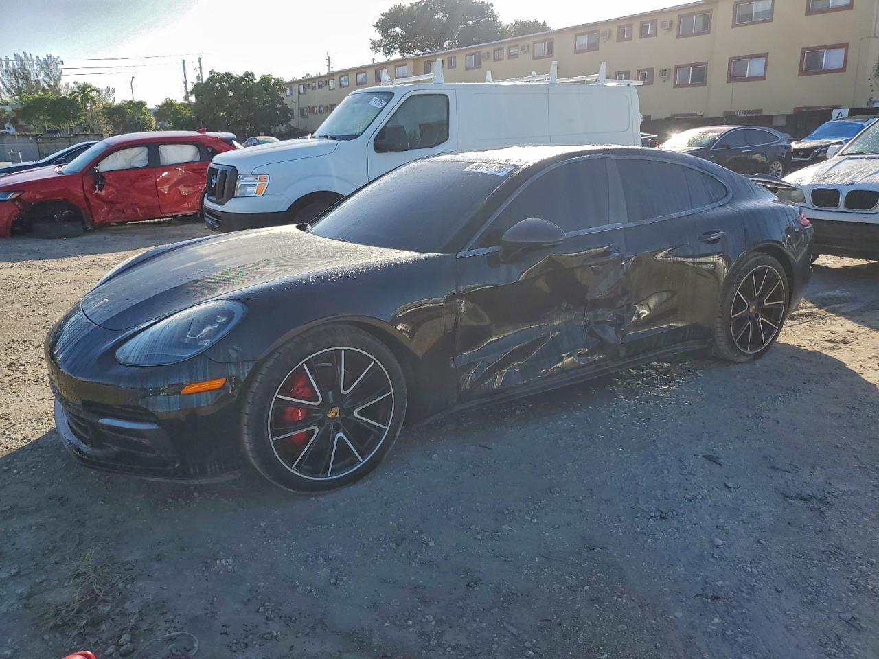 2018 Porsche Panamera 4