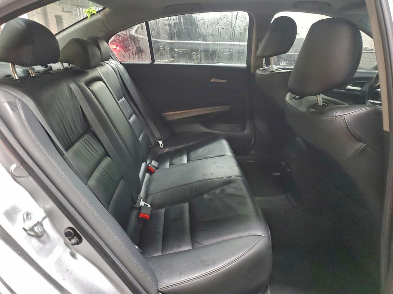 2010 Honda Accord Exl VIN: 1HGCP2F83AA086340 Lot: 95143725