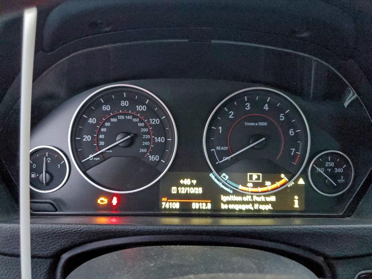 Фото: WBA4J3C54JBG94947