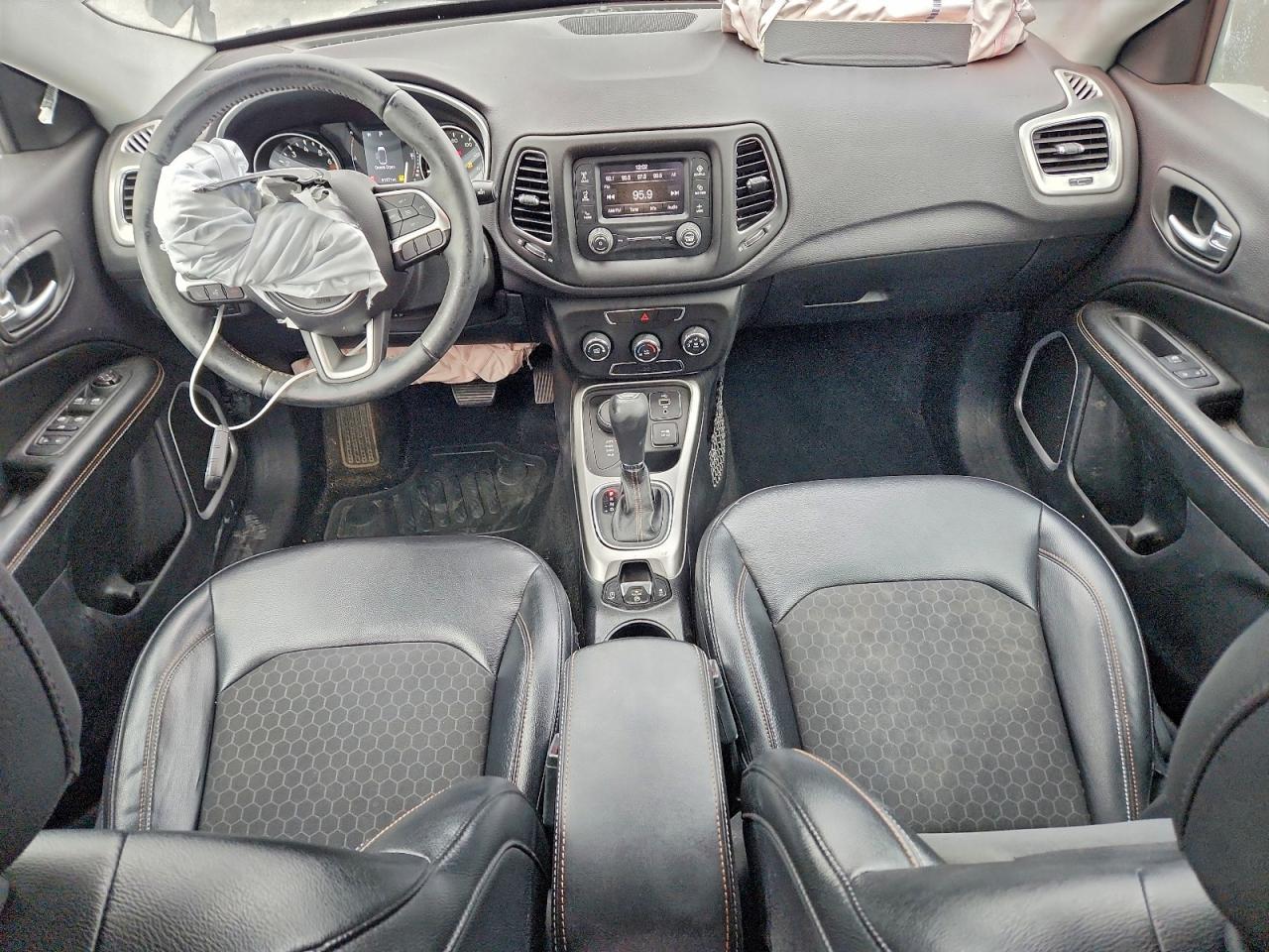 2017 Jeep Compass Latitude VIN: 3C4NJDBB7HT665632 Lot: 97636225