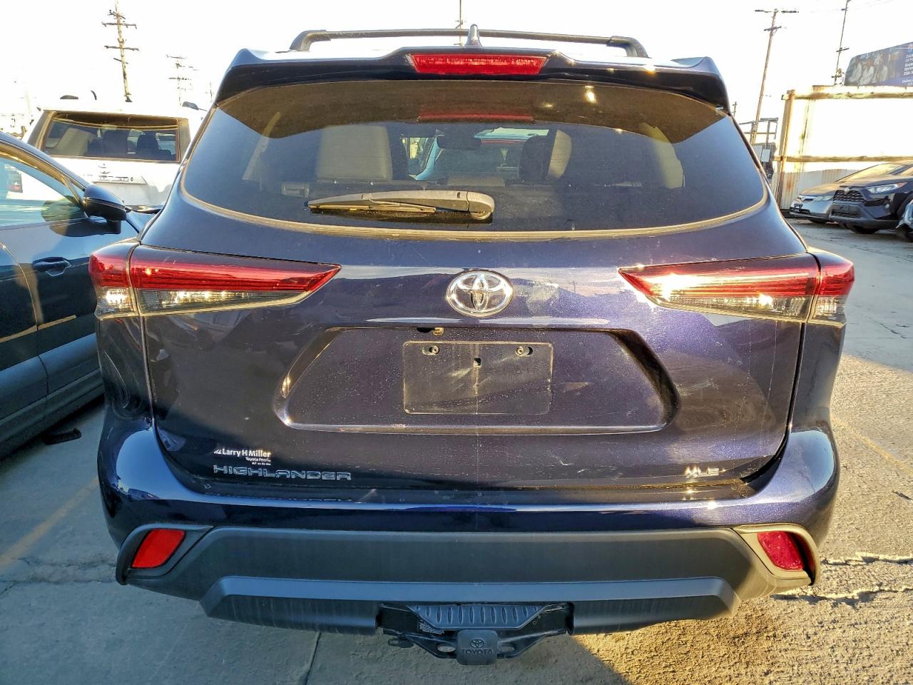 2021 Toyota Highlander Xle VIN: 5TDHZRAH2MS040309 Lot: 95870305