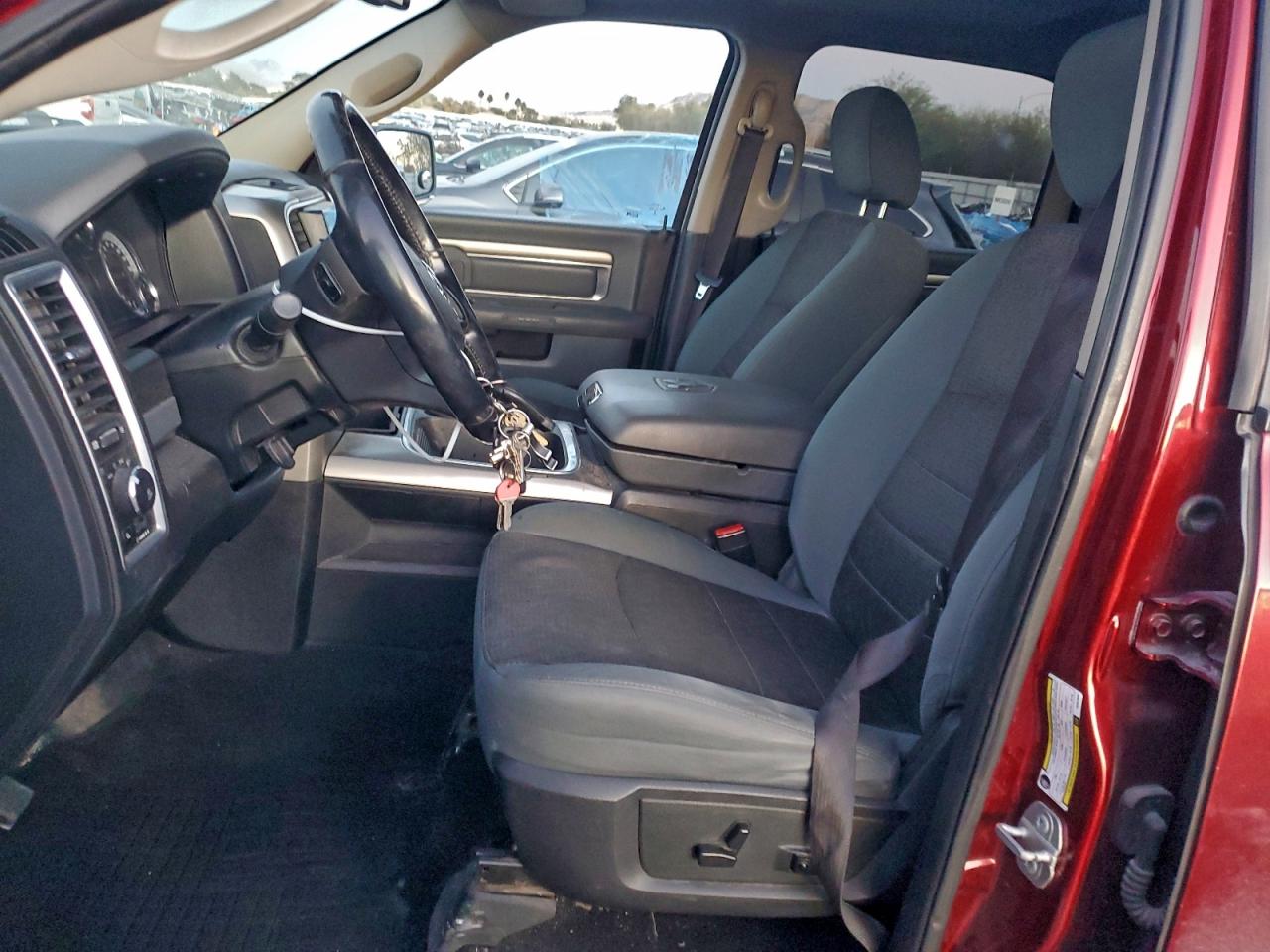 2018 Ram 1500 Slt VIN: 3C6RR7LT9JG207809 Lot: 94935035