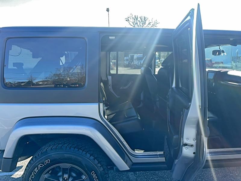 Parquets JEEP WRANGLER 2016 Srebrny