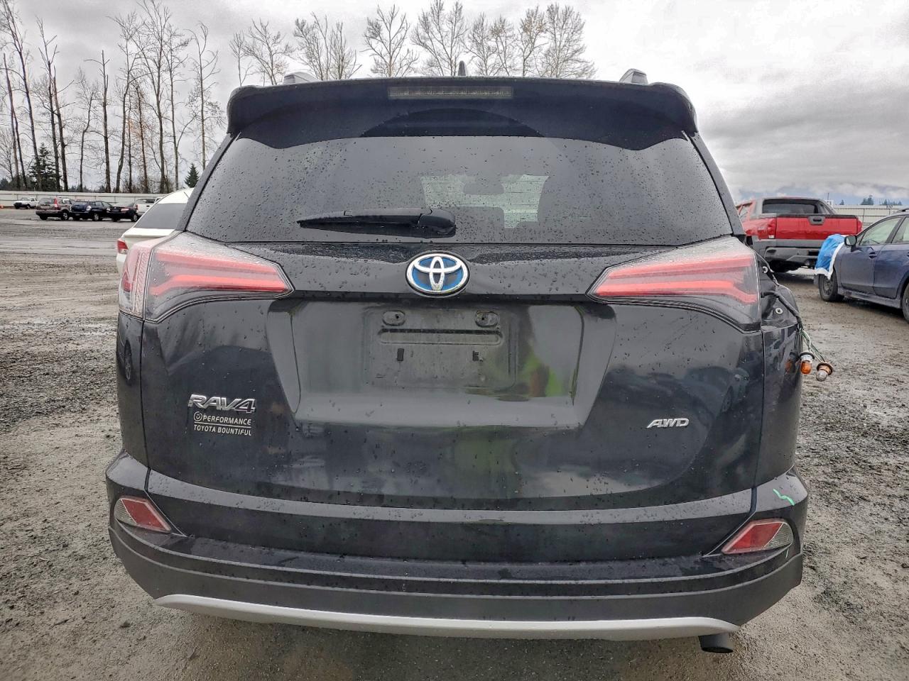 2018 Toyota Rav4 Hv Le VIN: JTMRJREV6JD213252 Lot: 95217325