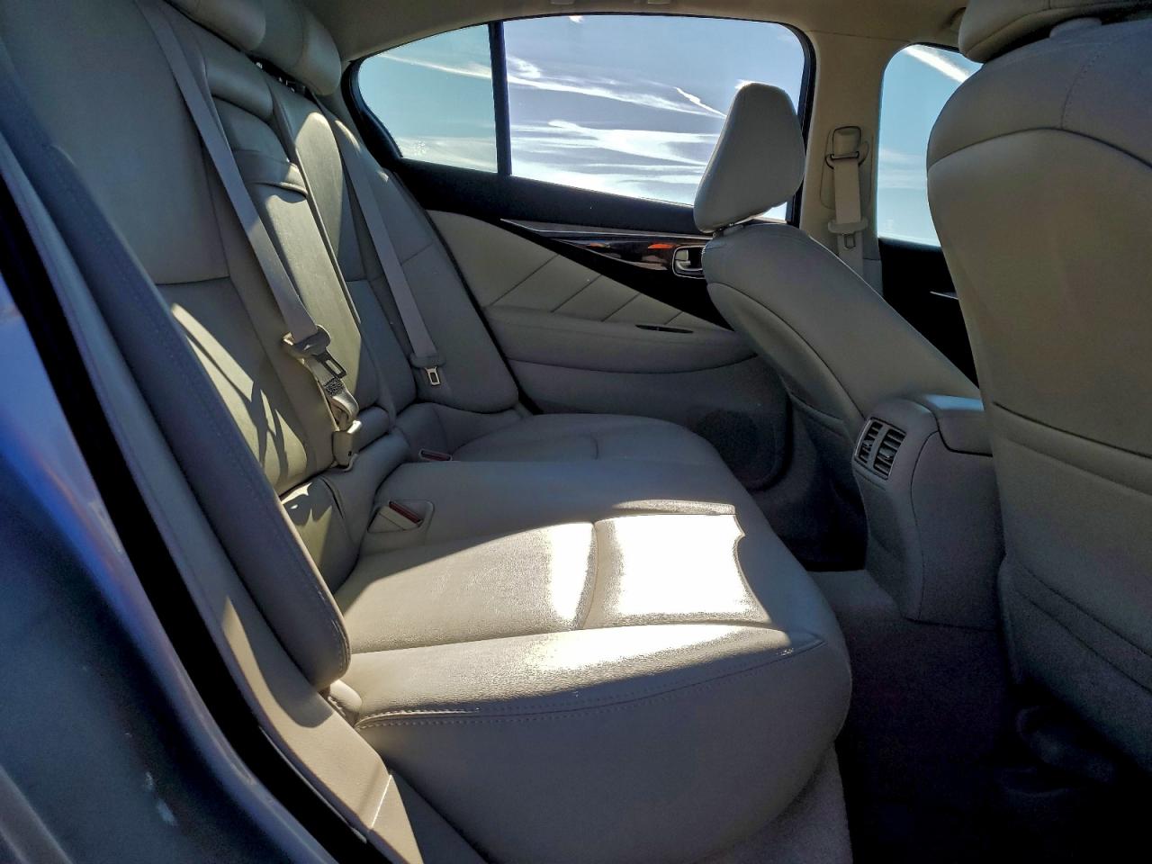 2019 Infiniti Q50 Luxe VIN: JN1EV7AR4KM552192 Lot: 94520495