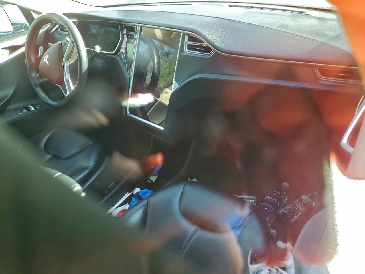 2014 Tesla Model S VIN: 5YJSA1H12EFP44085 Lot: 96839615