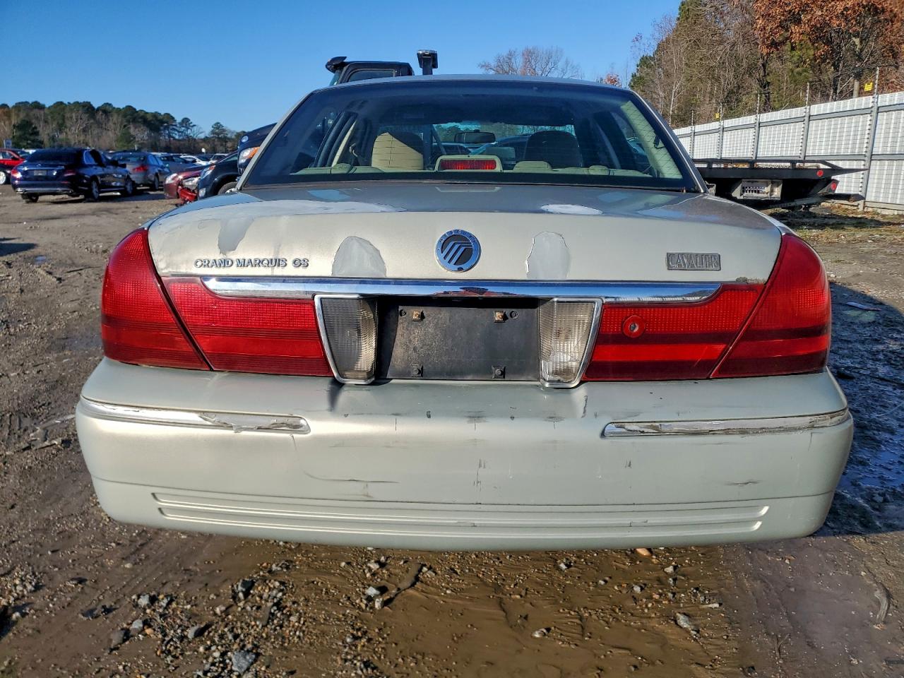 2004 Mercury Grand Marquis Gs VIN: 2MEFM74W34X627514 Lot: 94370615