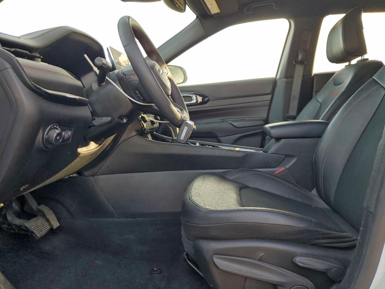 2025 Jeep Compass Trailhawk VIN: 3C4NJDDNXST533379 Lot: 97217265