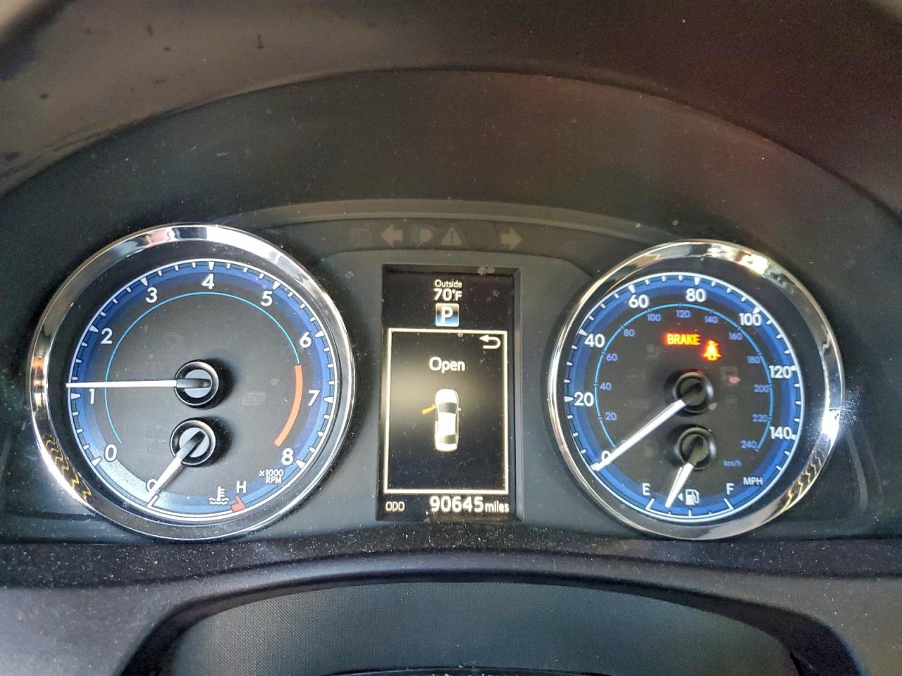 2018 Toyota Corolla L VIN: 5YFBURHE4JP846804 Lot: 95414395