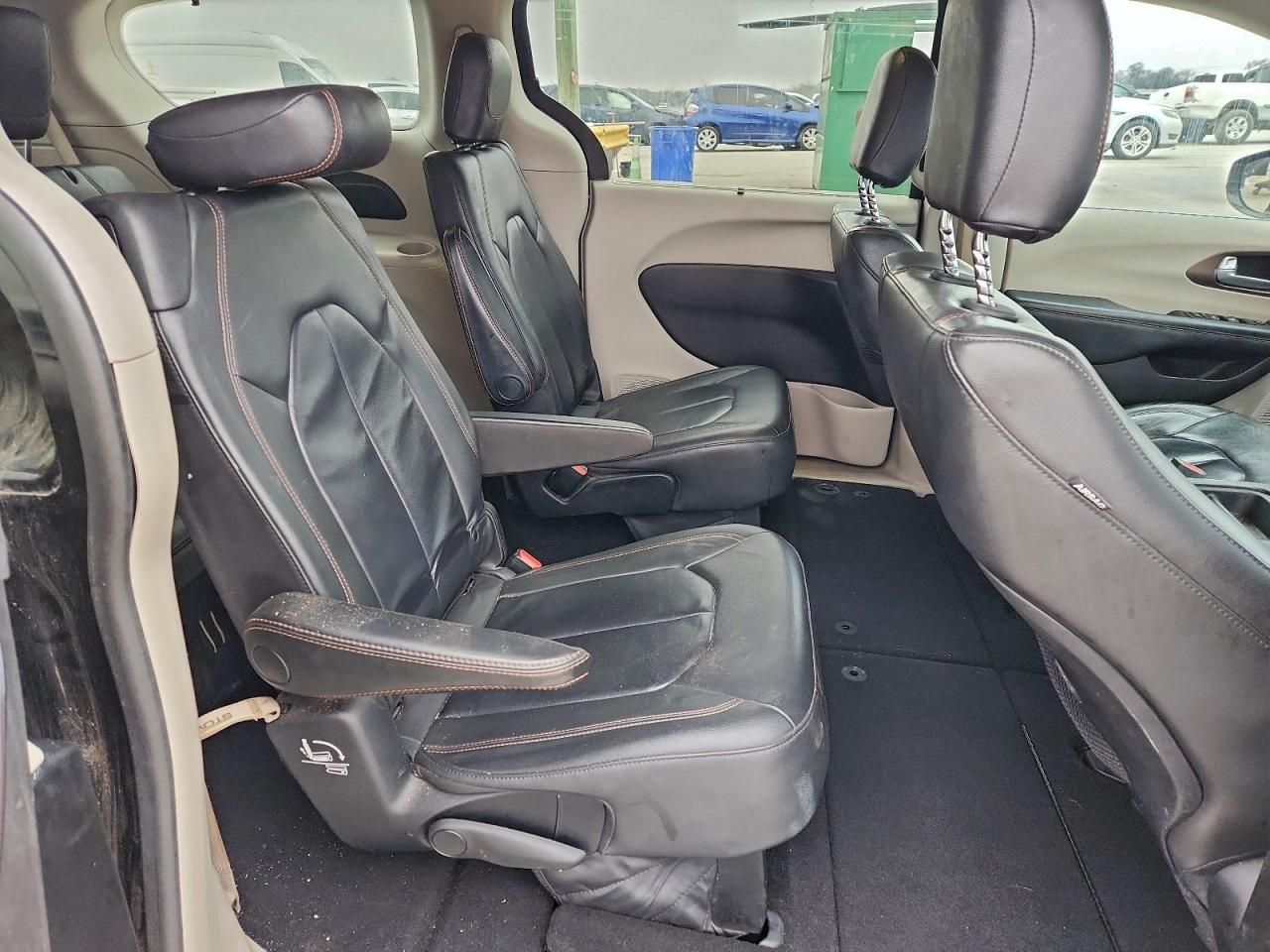 2017 Chrysler Pacifica Touring L VIN: 2C4RC1BG3HR576486 Lot: 95263085