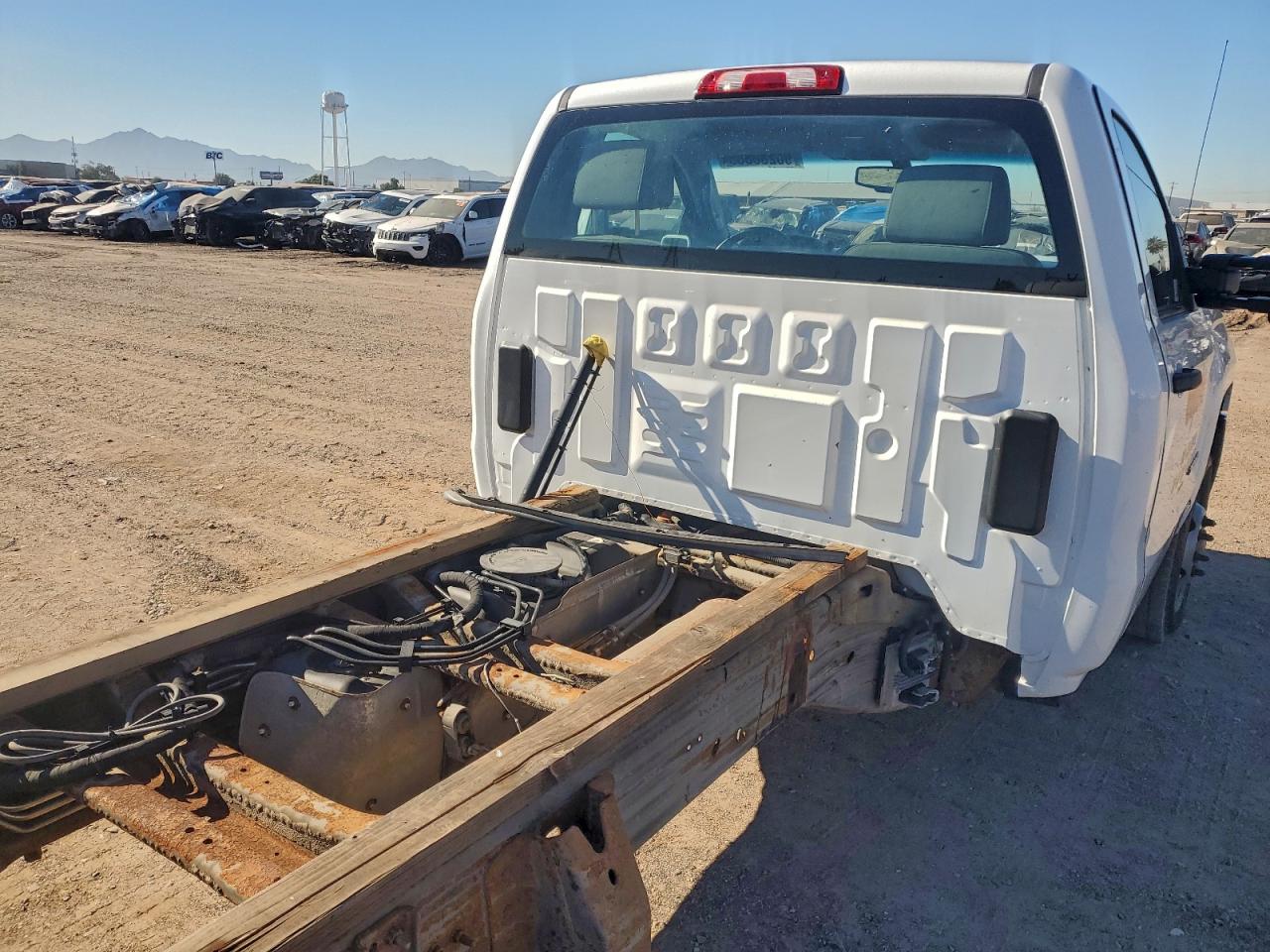 2018 Chevrolet Silverado Truck Cab And Chassis VIN: 1GB3KYCY9JF198538 Lot: 96288865