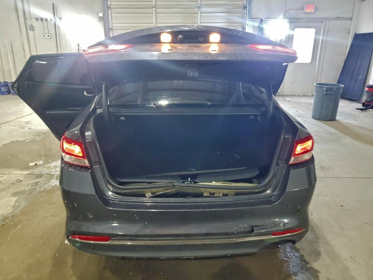 2018 Kia Optima Lx VIN: KNAGT4L32J5212726 Lot: 95422575