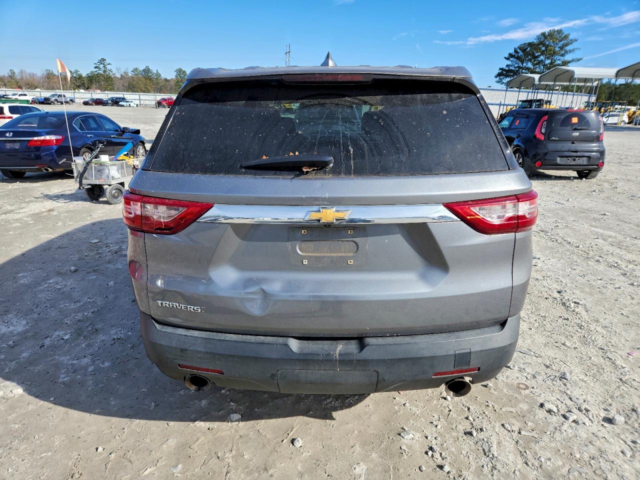2018 Chevrolet Traverse Ls VIN: 1GNERFKW0JJ139726 Lot: 96064435