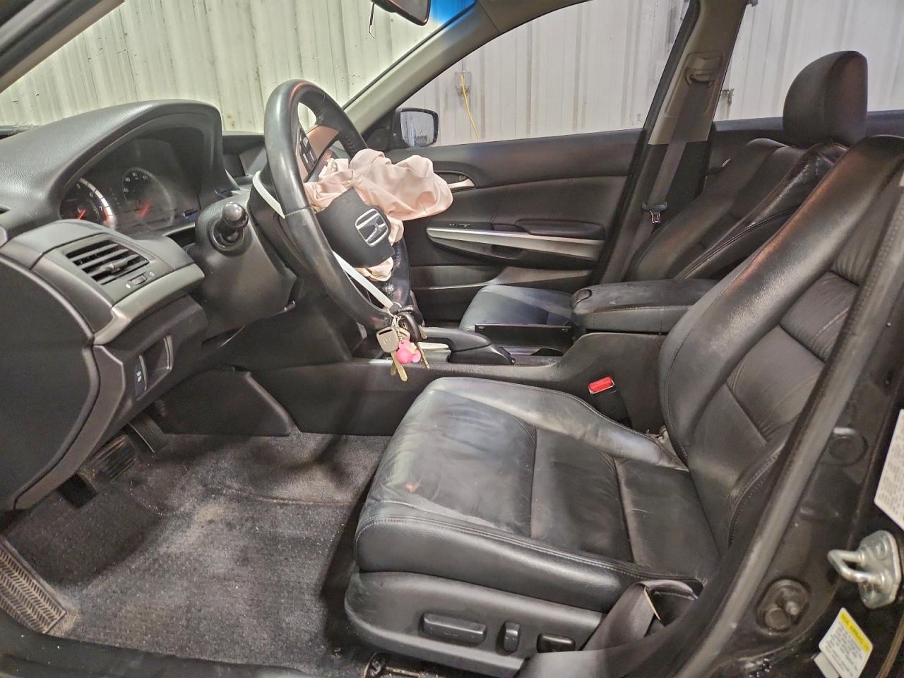 2010 Honda Accord Exl VIN: 1HGCP2F82AA055886 Lot: 94928255