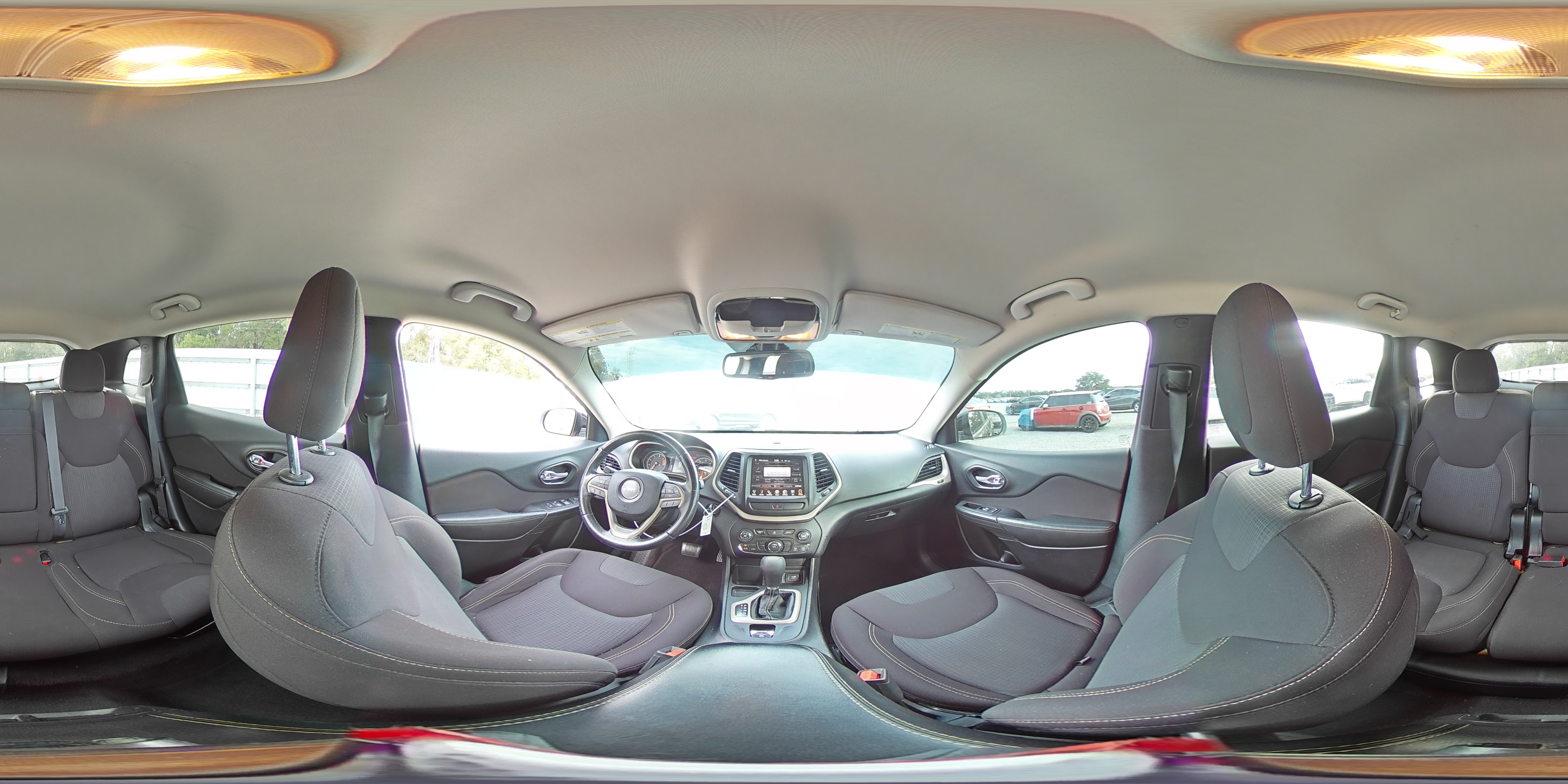 2016 Jeep Cherokee Latitude VIN: 1C4PJLCB0GW371399 Lot: 93314385