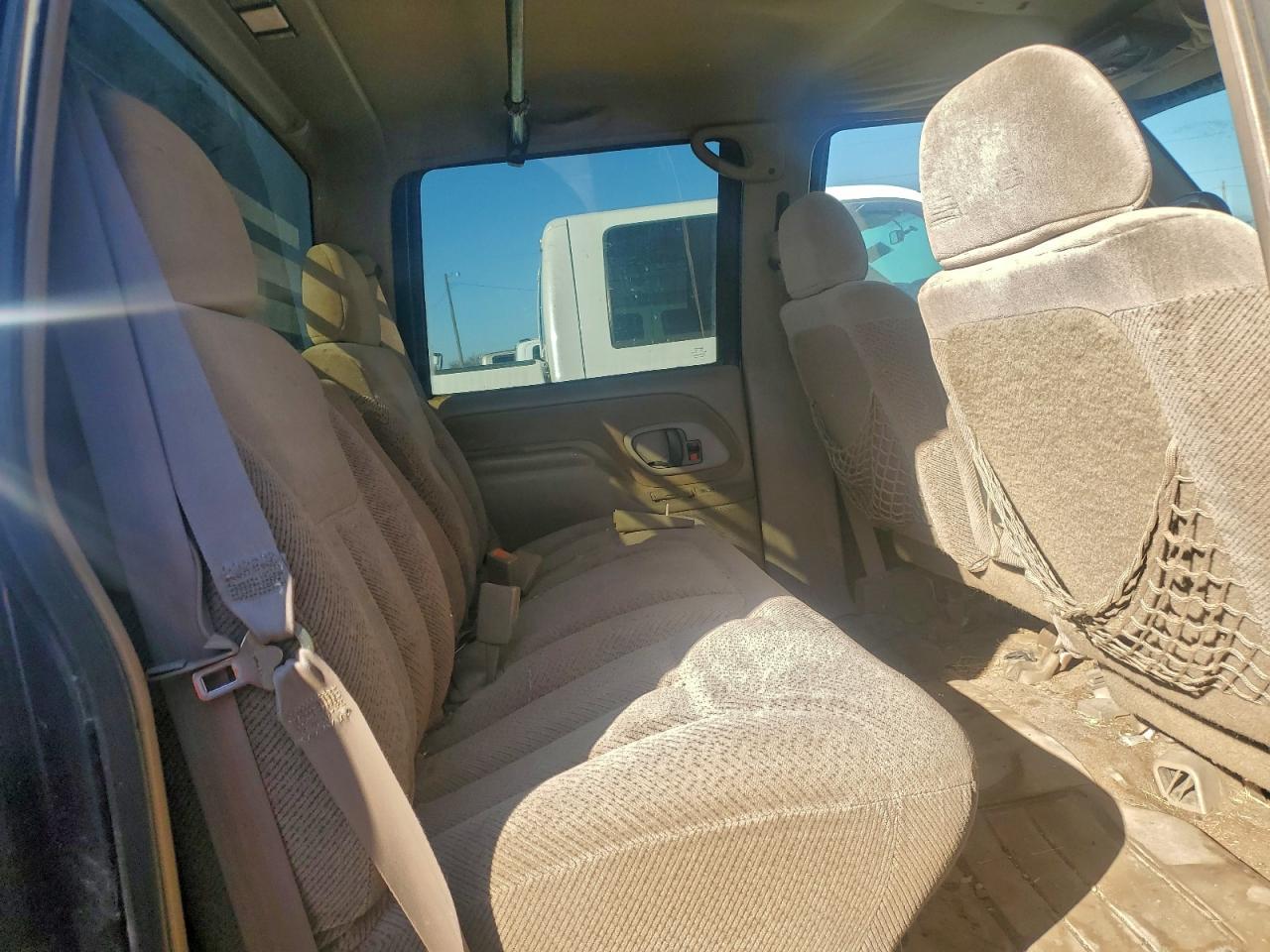 1999 Chevrolet Gmt-400 K3500 VIN: 1GCHK33J4XF075715 Lot: 94858235