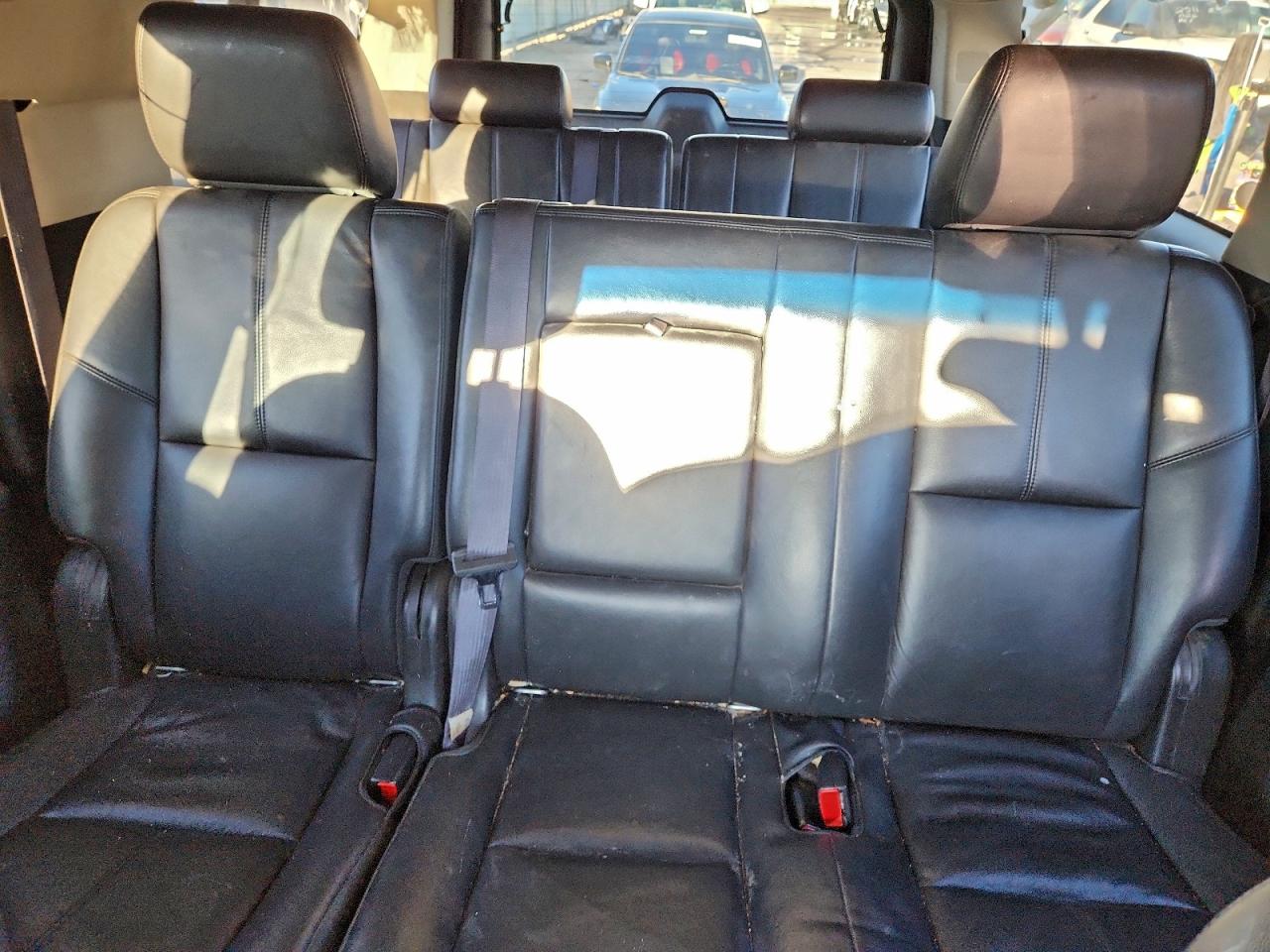 2013 Chevrolet Suburban K1500 Lt VIN: 1GNSKJE74DR119127 Lot: 94099985