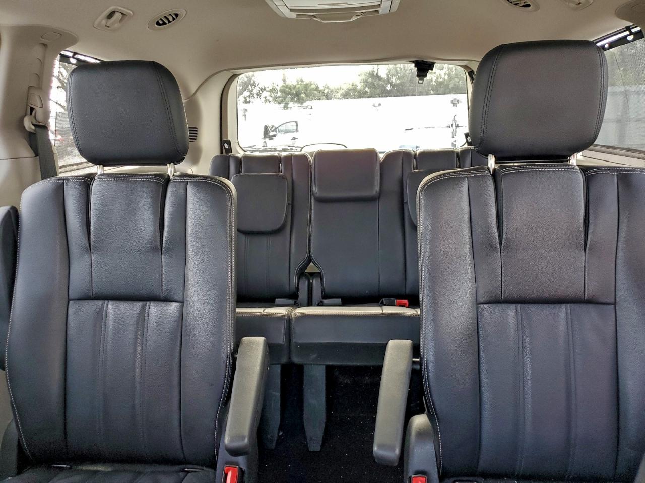 2014 Chrysler Town & Country Touring VIN: 2C4RC1BG8ER338886 Lot: 94742825